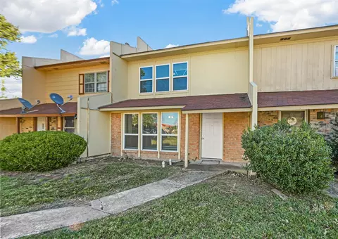 1825 Ridgeview St, Mesquite, TX 75149 photo 2