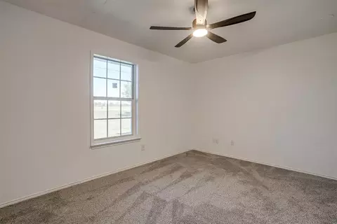 Bedroom - 400 E Vaughn Rd, Cleburne, TX 76031 photo 5 of 7