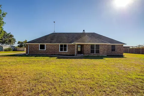 400 E Vaughn Rd, Cleburne, TX 76031