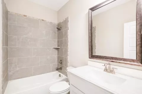 Bath - 208 Marshall Dr, Springtown, TX 76082 photo 2 of 3