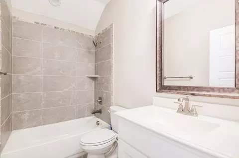 Bath - 208 Marshall Dr, Springtown, TX 76082 photo 3 of 3