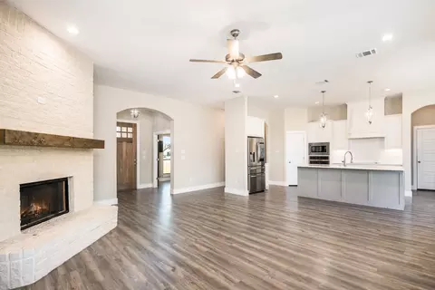 Living - 208 Marshall Dr, Springtown, TX 76082 photo 1 of 2