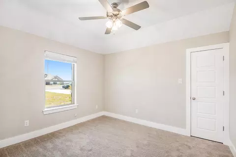 Bedroom - 208 Marshall Dr, Springtown, TX 76082 photo 4 of 5