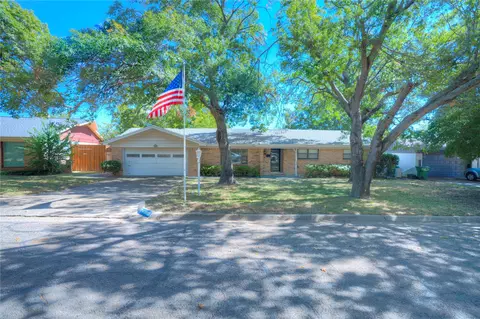 4608 Biscayne Dr, Haltom City, TX 76117