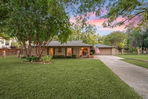 1113 Jo Carol St, Colleyville, TX 76034