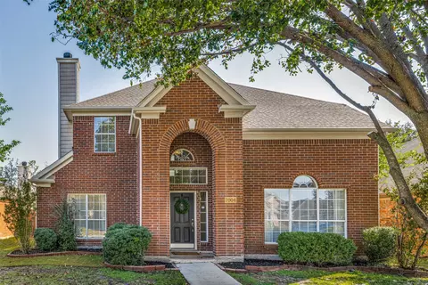 7004 Chateau Dr, Frisco, TX 75035