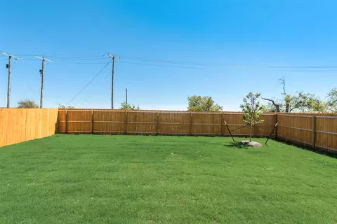 1128 Gunslinger Dr, Fort Worth, TX 76052 photo 27