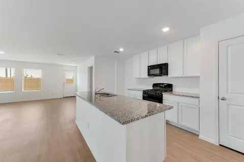 1128 Gunslinger Dr, Fort Worth, TX 76052 photo 8