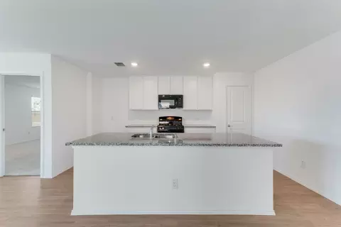 1128 Gunslinger Dr, Fort Worth, TX 76052 photo 9