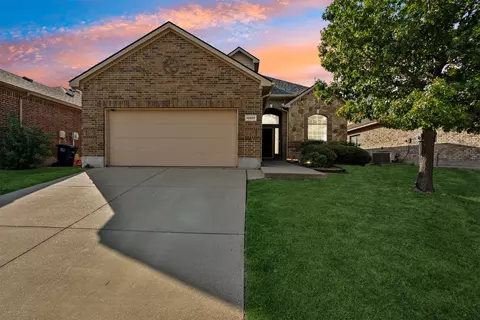 10937 Braemoor Dr, Haslet, TX 76052