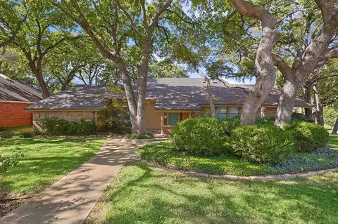 426 Rolling Hills Trl, Arlington, TX 76011