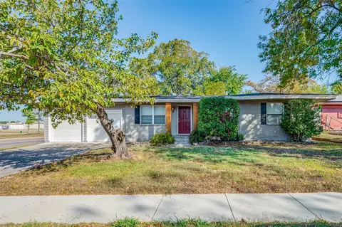 760 Willow St, Hurst, TX 76053