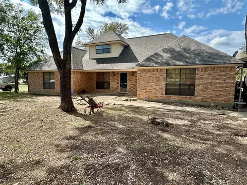 904 Live Oak Cir, Hico, TX 76457