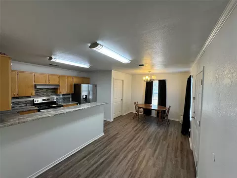 101 Red Oak Cir, Ector, TX 75439 photo 9