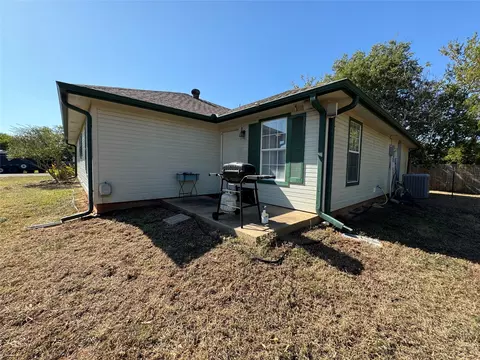 101 Red Oak Cir, Ector, TX 75439 photo 28
