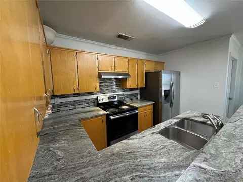 101 Red Oak Cir, Ector, TX 75439 photo 8