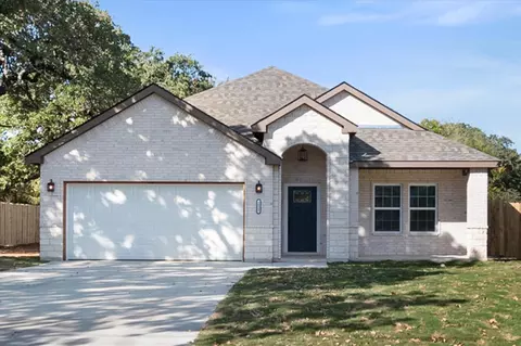 1822 Langston St, Fort Worth, TX 76105
