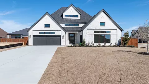 2629 Shane Dr, Midlothian, TX 76065