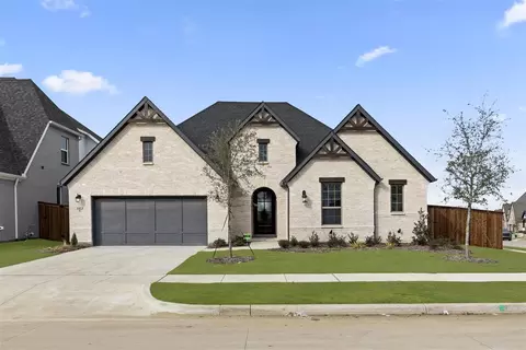 1413 Crescent Star Dr, Aubrey, TX 76227