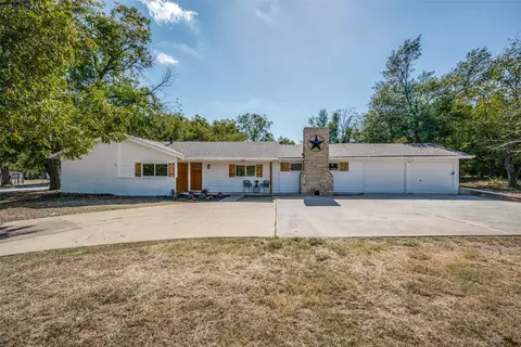 603 W 7th St, Justin, TX 76247