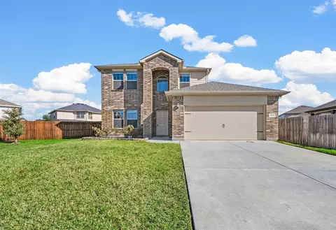 215 Jockey Ct, Ponder, TX 76259
