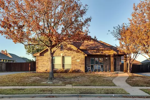 6601 Morning Dew Dr, Midlothian, TX 76065