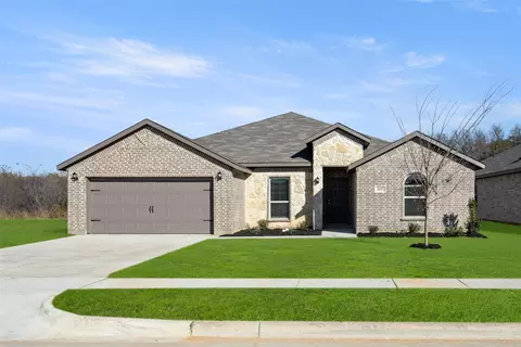 2617 Streamside Dr, Burleson, TX 76028
