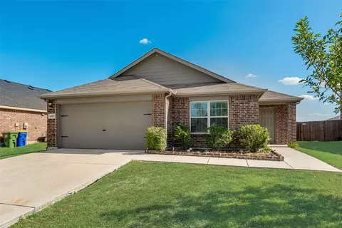 2704 Old Farm Dr, Seagoville, TX 75159