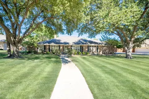 3710 S Country Club Rd, Garland, TX 75043
