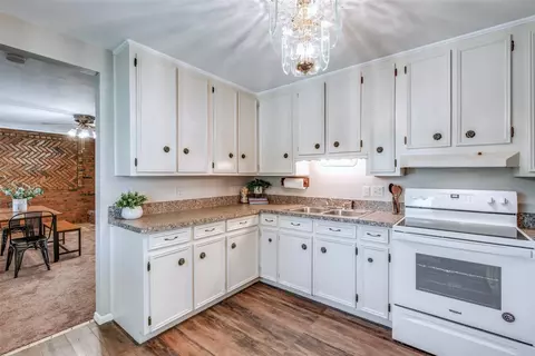 Kitchen - 1000 Powell Rd, Mesquite, TX 75149 photo 3 of 3