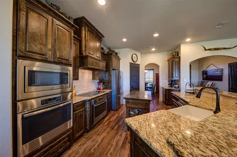 Kitchen - 4560 Huling Rd, Sanger, TX 76266 photo 1 of 3