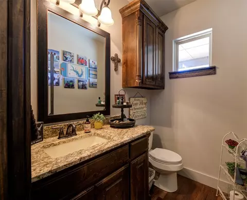 Bath - 4560 Huling Rd, Sanger, TX 76266 photo 3 of 3