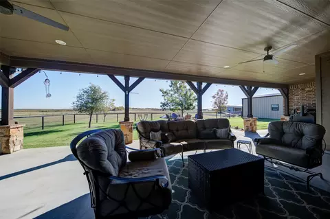 Exterior - 4560 Huling Rd, Sanger, TX 76266 photo 5 of 8