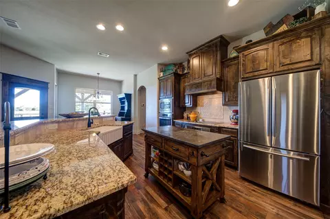 Kitchen - 4560 Huling Rd, Sanger, TX 76266 photo 3 of 3