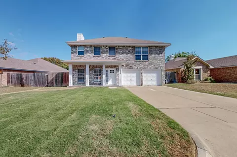6420 Longmont Trl, Fort Worth, TX 76179