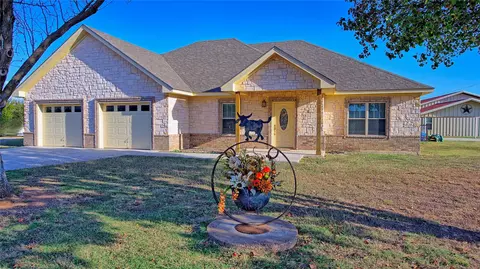 3086 State Highway 59 N, Bowie, TX 76230