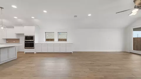 Living - 916 Maple Leaf Ln, Haslet, TX 76052 photo 3 of 4