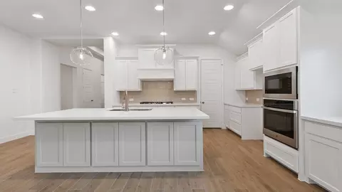 Kitchen - 916 Maple Leaf Ln, Haslet, TX 76052 photo 1 of 4