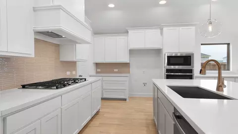 Kitchen - 916 Maple Leaf Ln, Haslet, TX 76052 photo 2 of 4