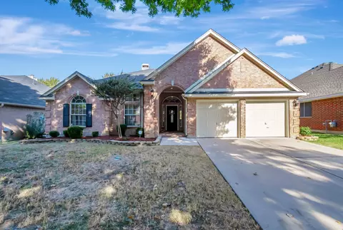 5209 White Sands Dr, Fort Worth, TX 76137