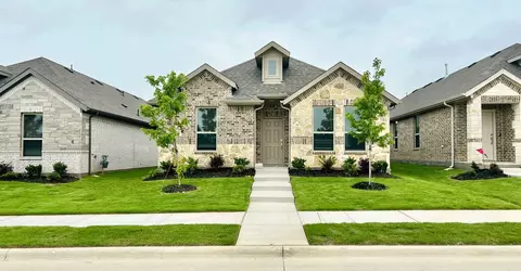 2829 Buttermilk Dr, Midlothian, TX 76065