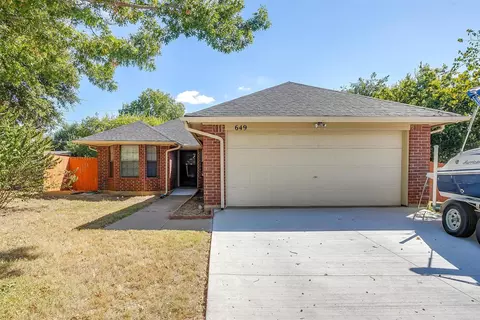 649 Ozark Ave, Burleson, TX 76028