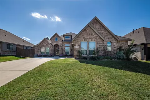 1602 Nighthawk Ln, Mansfield, TX 76063