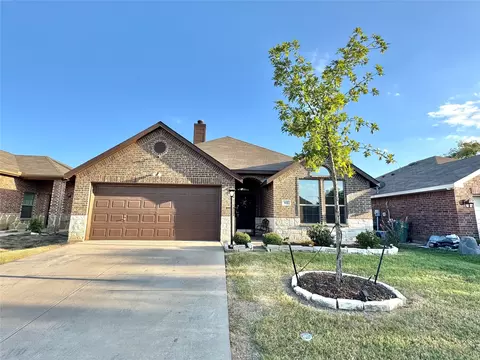 302 Billy Wickliffe Dr, Wilmer, TX 75172