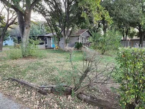 1072 Ivy Dr, Glen Rose, TX 76043