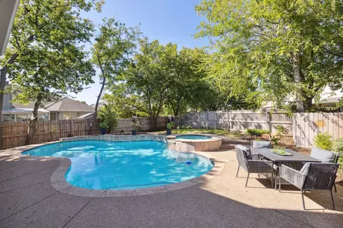 7851 Park River Ct, Fort Worth, TX 76137