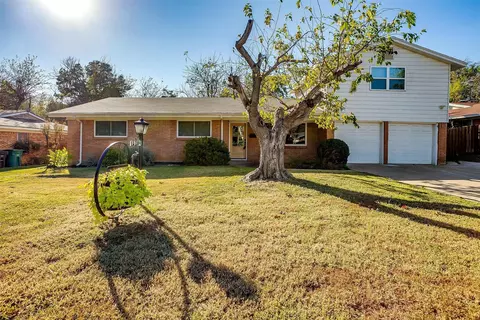 2004 Nottingham Blvd, Fort Worth, TX 76112