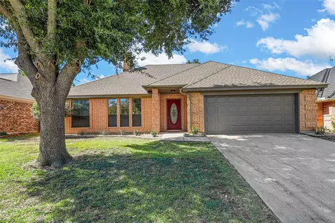 7628 Harmony Dr, Fort Worth, TX 76133
