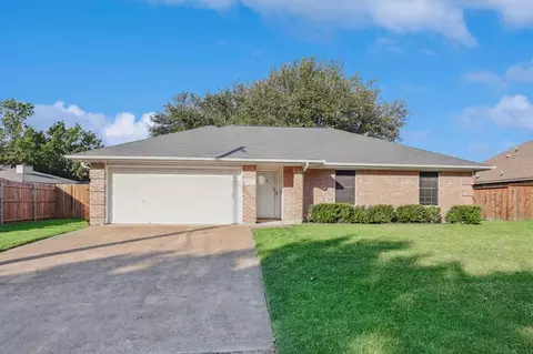 1112 Steven St, Burleson, TX 76028
