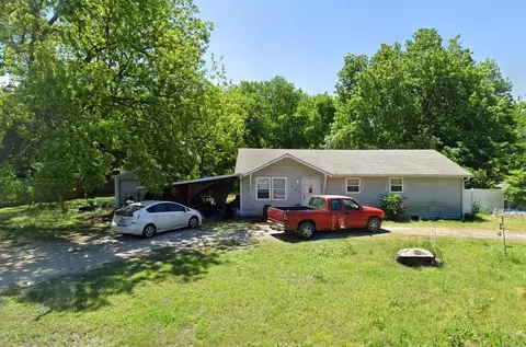 1102 Sherman St, Tioga, TX 76271